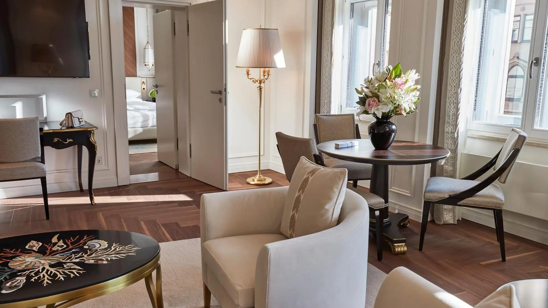 Vier Jahreszeiten Kempinski Muenchen Hotel Munich