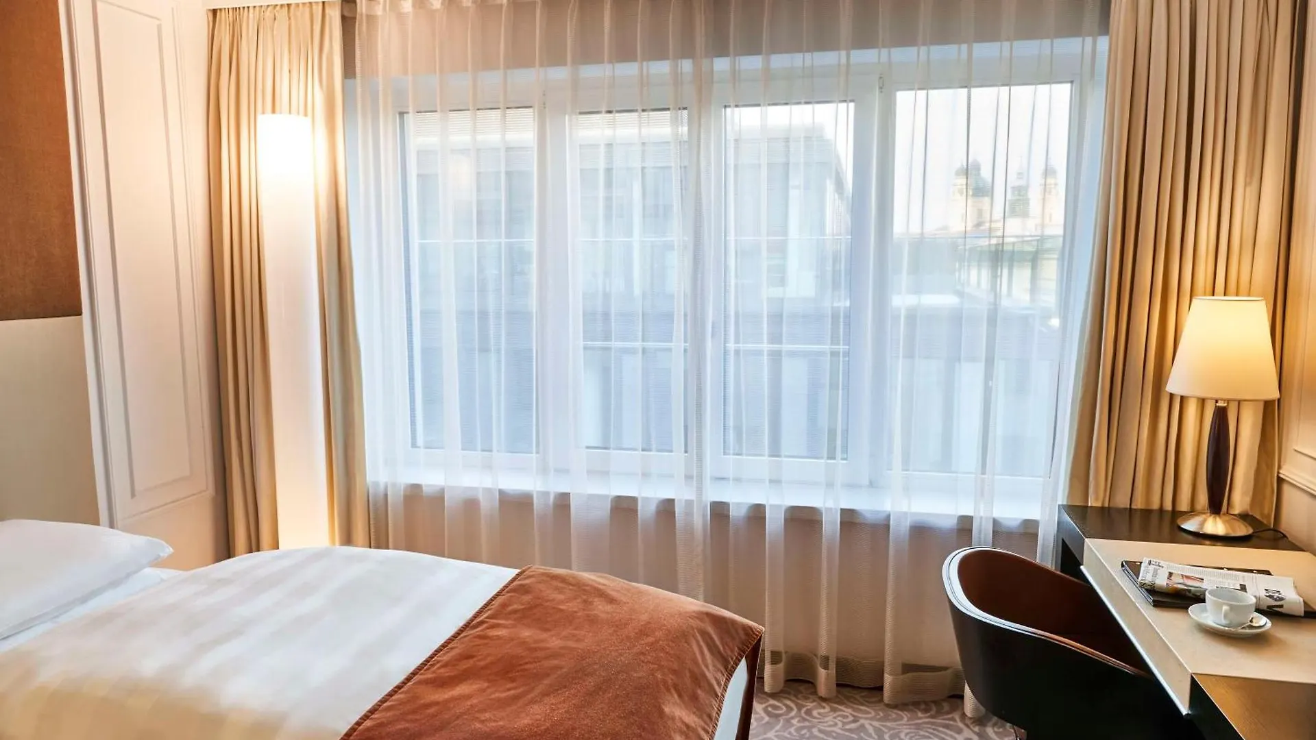 Vier Jahreszeiten Kempinski Muenchen 5*, Munique Alemanha