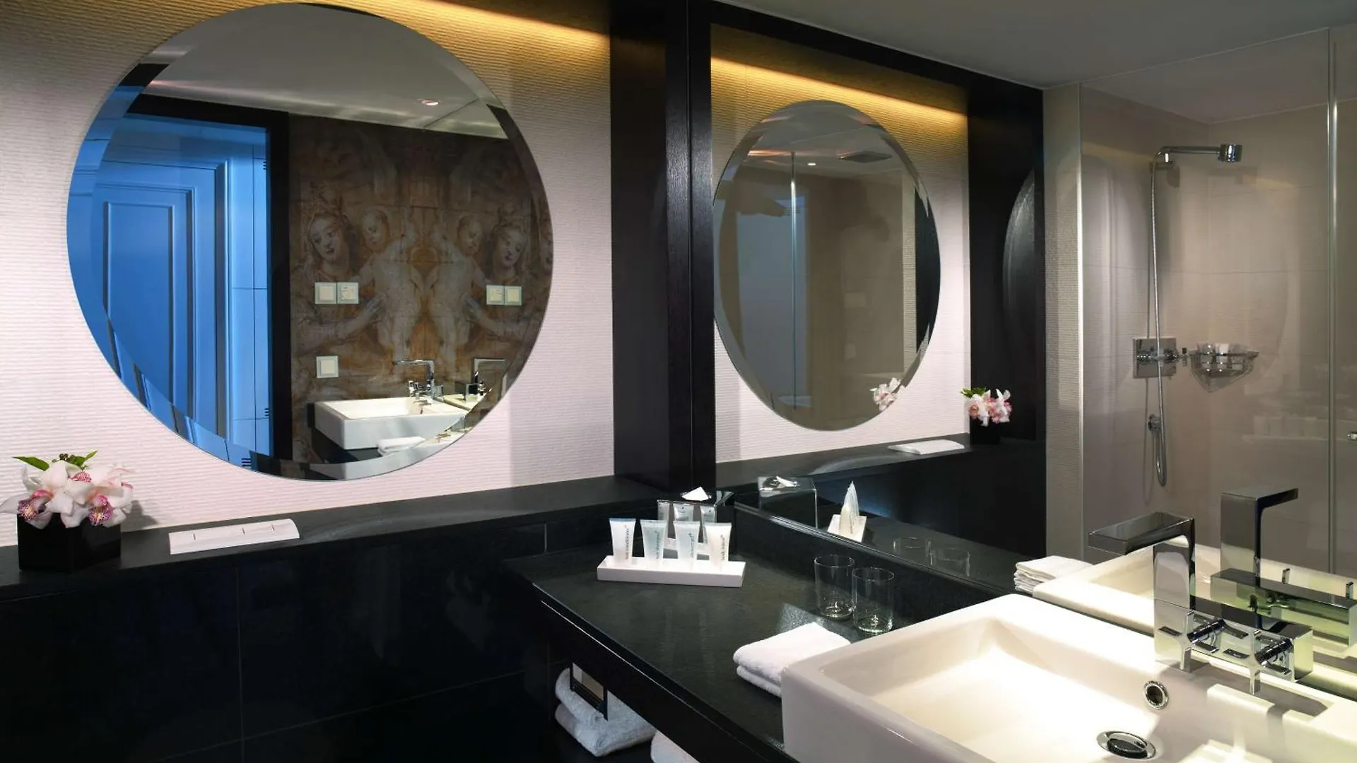 Vier Jahreszeiten Kempinski Muenchen Hotel Munich